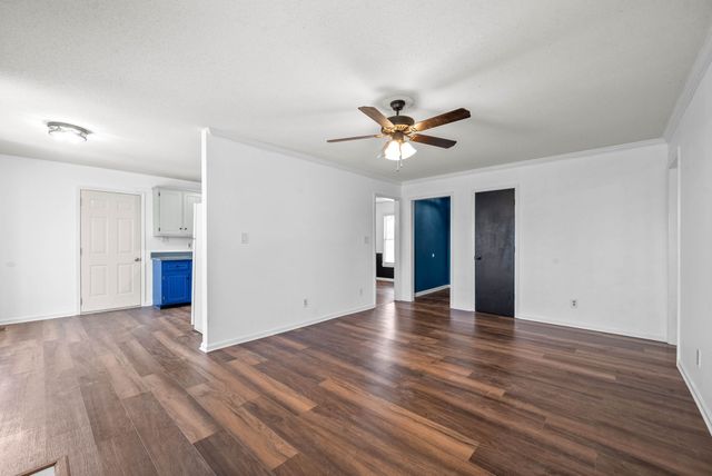 1875 Needmore Rd, Clarksville, TN 37042