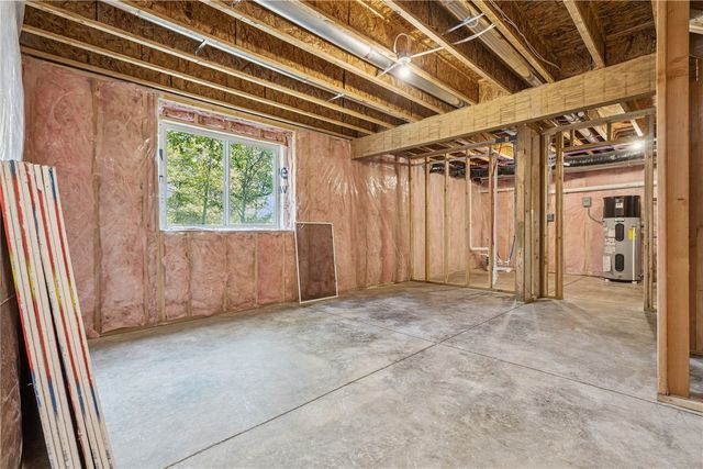 6832 Bottom Land Lane, Cedar Rapids, IA 52403