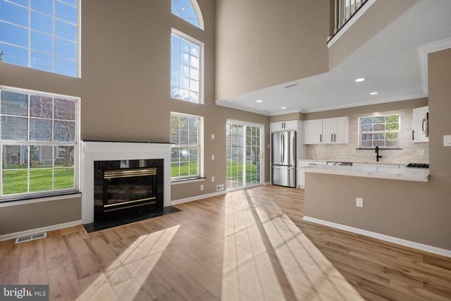 142 LA COSTA DR, Blackwood, NJ 08012