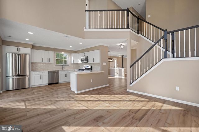 142 LA COSTA DR, Blackwood, NJ 08012