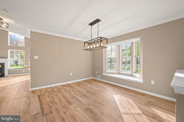 142 LA COSTA DR, Blackwood, NJ 08012