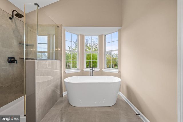 142 LA COSTA DR, Blackwood, NJ 08012