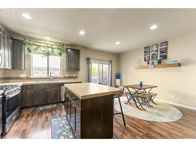 16406 Se Scoria Ln, Damascus, OR 97089