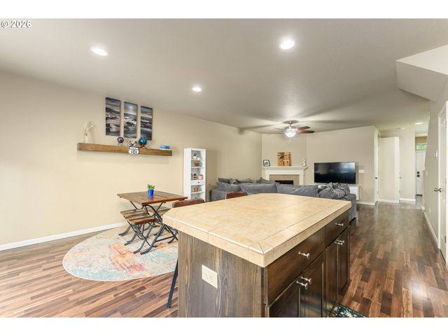 16406 Se Scoria Ln, Damascus, OR 97089