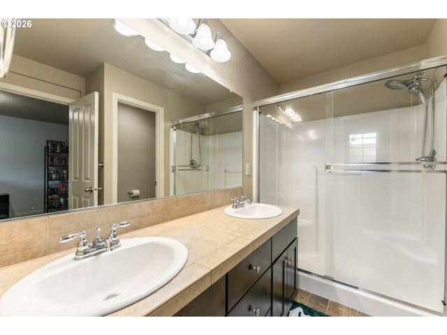 16406 Se Scoria Ln, Damascus, OR 97089