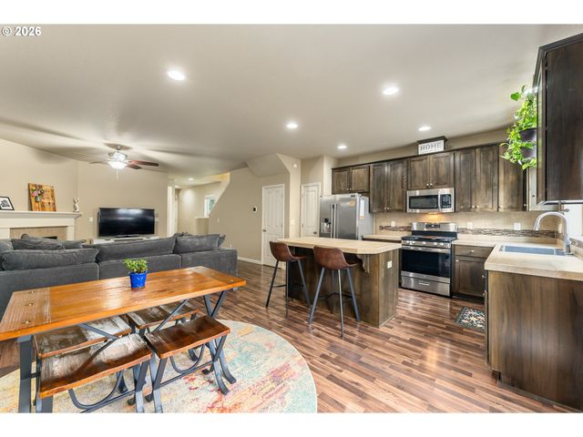 16406 Se Scoria Ln, Damascus, OR 97089