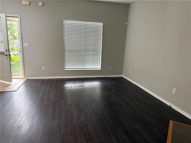 805 Wedgewood Way, Sandy Springs, GA 30350