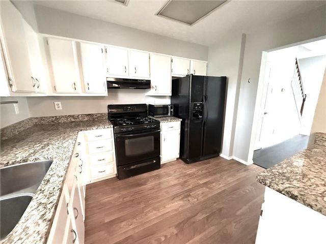 805 Wedgewood Way, Sandy Springs, GA 30350