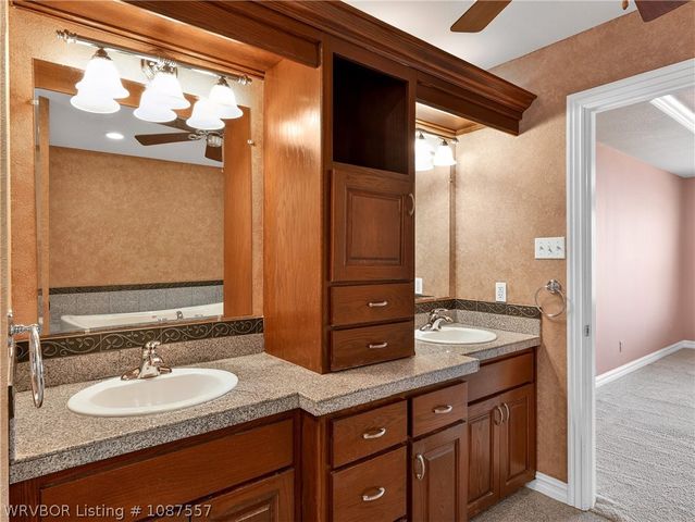 4009 Hunter Way, Fort Smith, AR 72903