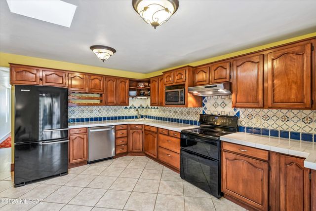 2302 E Mitchell Street, Tucson, AZ 85719