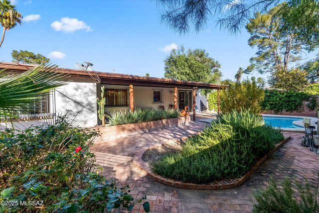 2302 E Mitchell Street, Tucson, AZ 85719