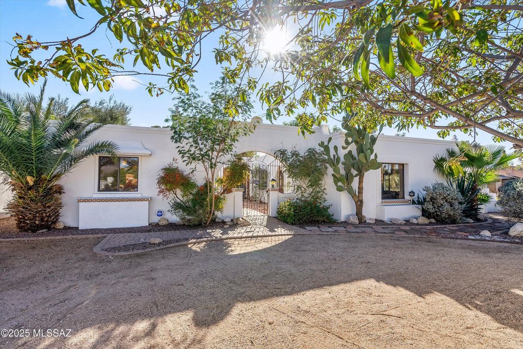 2302 E Mitchell Street, Tucson, AZ 85719