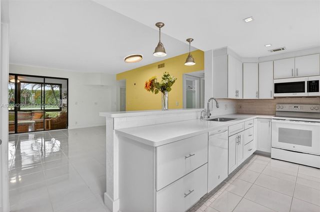 7906 Granada Pl 1201, Boca Raton, FL 33433