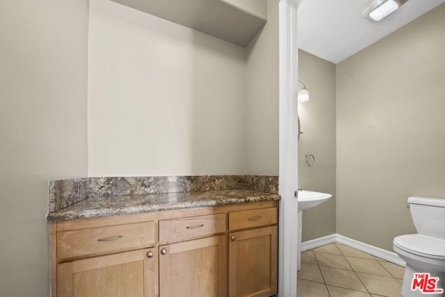 5237 Willowcrest Avenue, Los Angeles, CA 91601