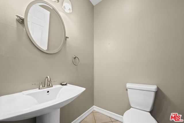 5237 Willowcrest Avenue, Los Angeles, CA 91601