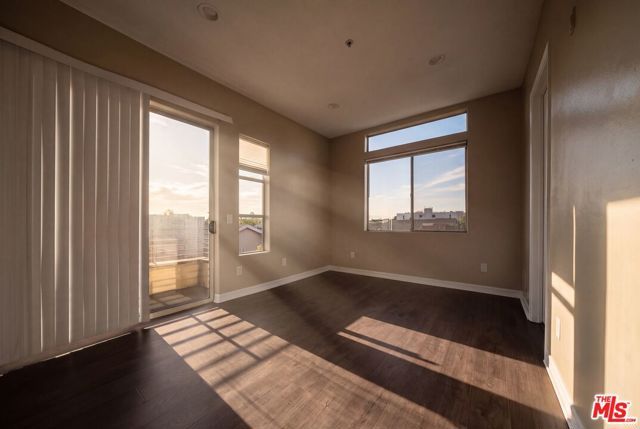 5237 Willowcrest Avenue, Los Angeles, CA 91601