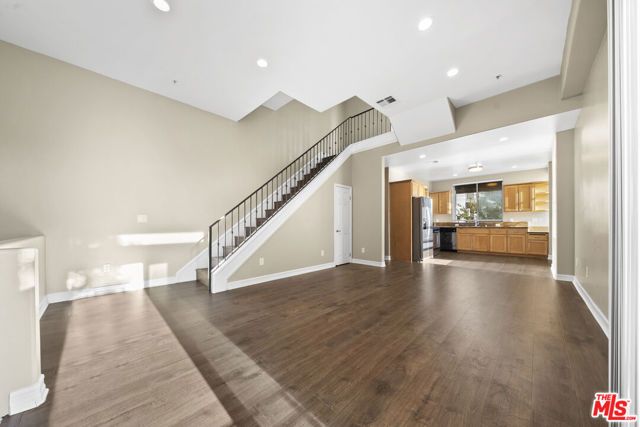 5237 Willowcrest Avenue, Los Angeles, CA 91601