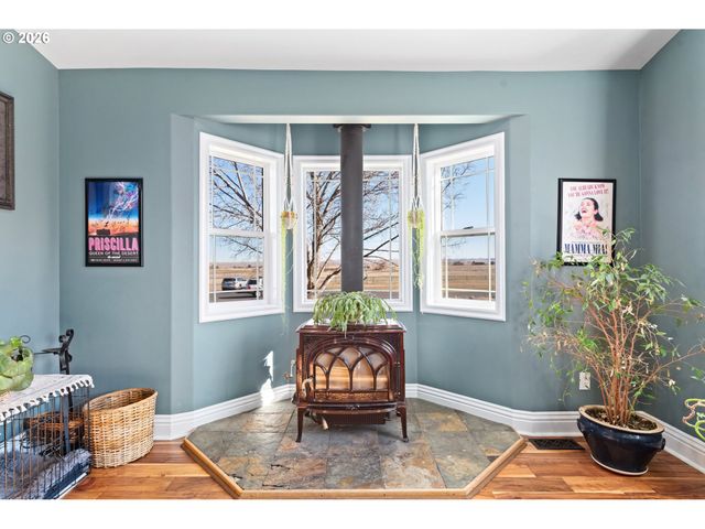 719 N EAST St, Joseph, OR 97846