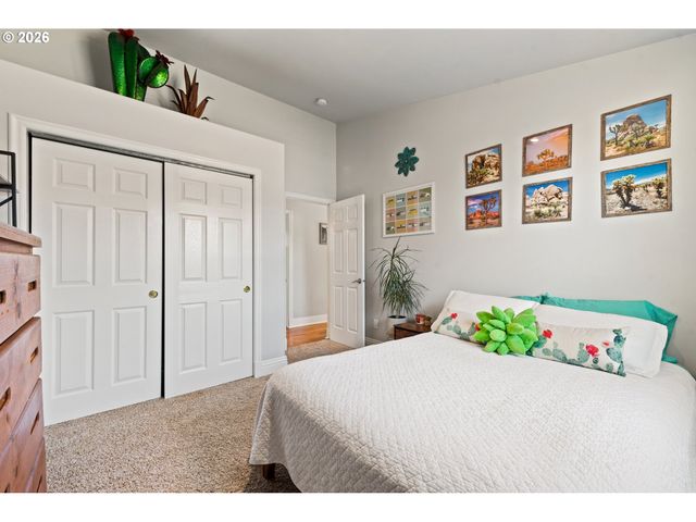 719 N EAST St, Joseph, OR 97846