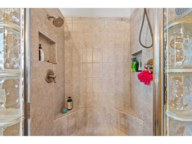 719 N EAST St, Joseph, OR 97846