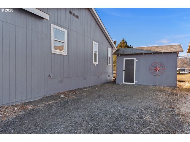 719 N EAST St, Joseph, OR 97846