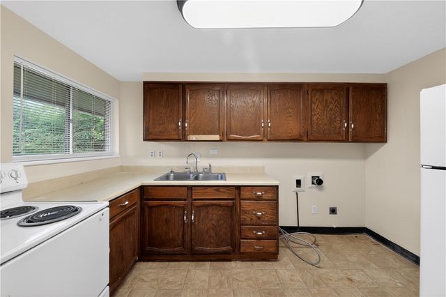 3883 Elmira Drive, Kettering, OH 45439