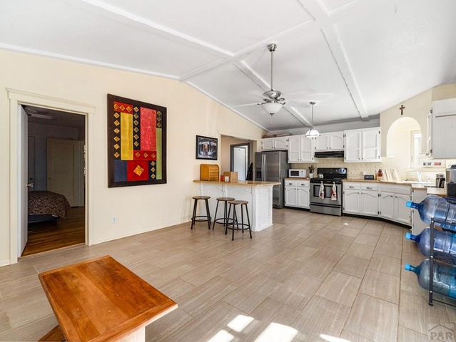 520 Goodnight Ave, Pueblo, CO 81005