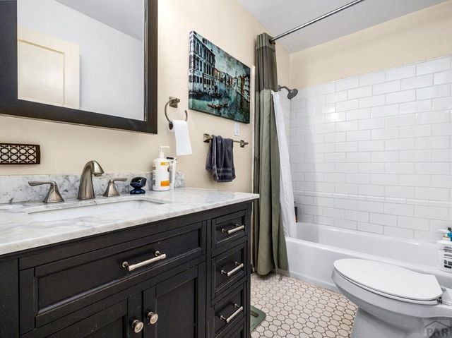 520 Goodnight Ave, Pueblo, CO 81005