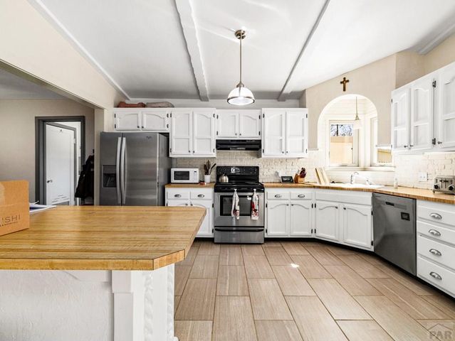 520 Goodnight Ave, Pueblo, CO 81005