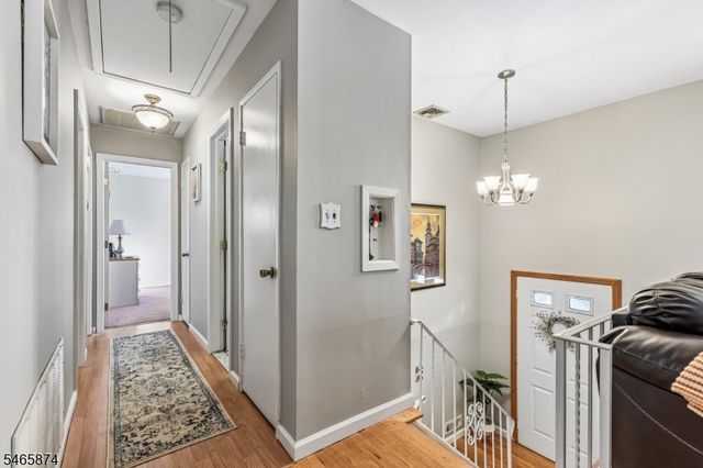 12 Mirror Pl, Jefferson Twp., NJ 07438