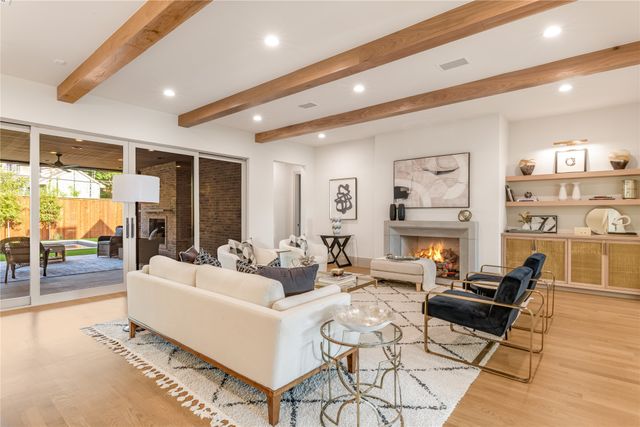 10940 Snow White Drive, Dallas, TX 75229