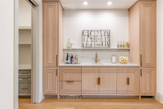 10940 Snow White Drive, Dallas, TX 75229