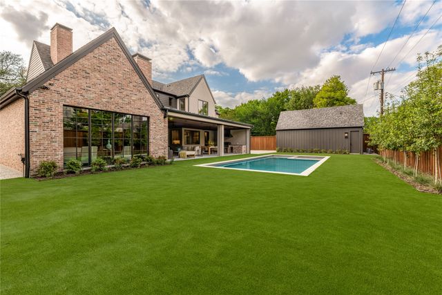 10940 Snow White Drive, Dallas, TX 75229