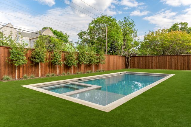 10940 Snow White Drive, Dallas, TX 75229