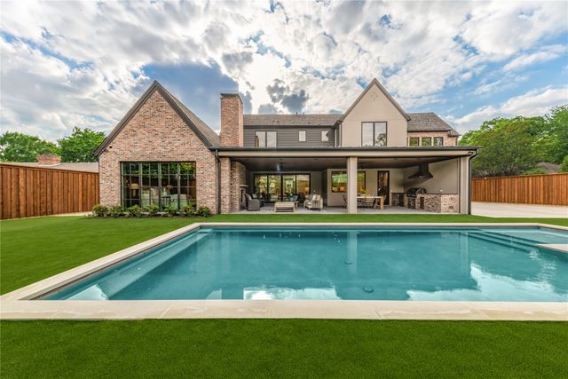 10940 Snow White Drive, Dallas, TX 75229