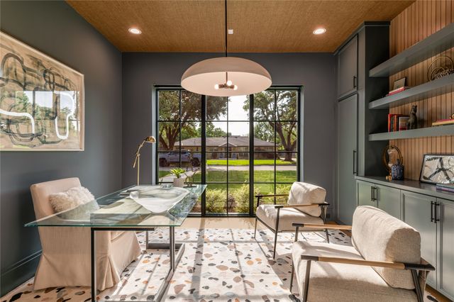 10940 Snow White Drive, Dallas, TX 75229