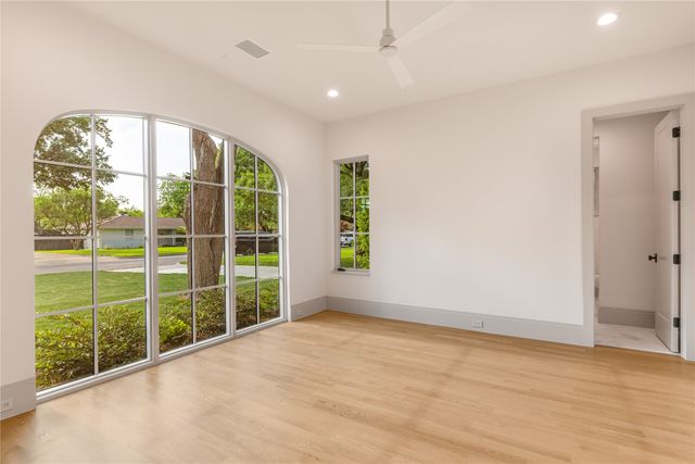 10940 Snow White Drive, Dallas, TX 75229