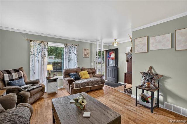 527 Leland Street, Flushing, MI 48433