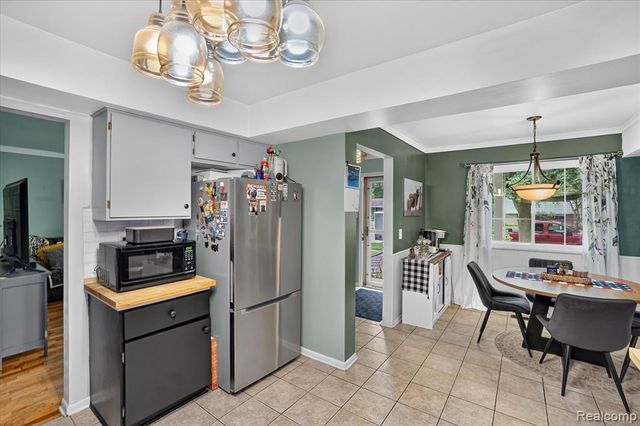 527 Leland Street, Flushing, MI 48433