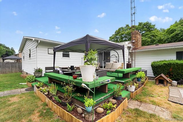527 Leland Street, Flushing, MI 48433