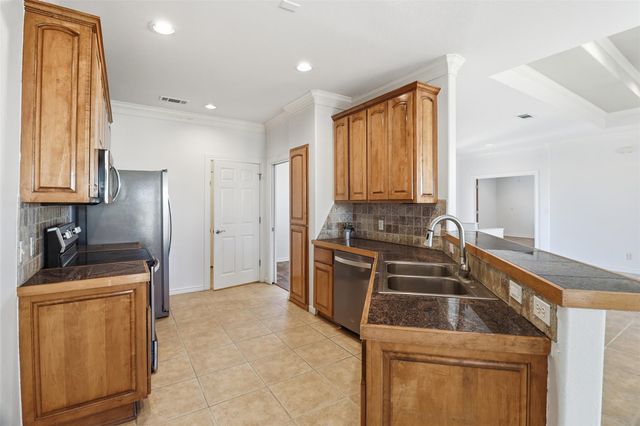 127 Turkey RUN, Meadowlakes, TX 78654