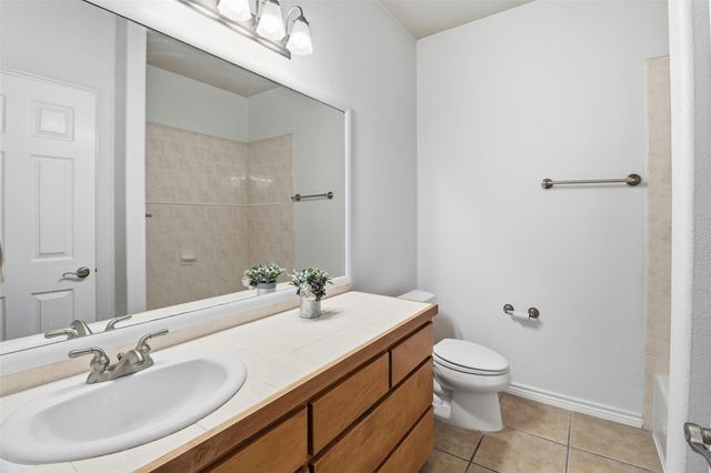 127 Turkey RUN, Meadowlakes, TX 78654