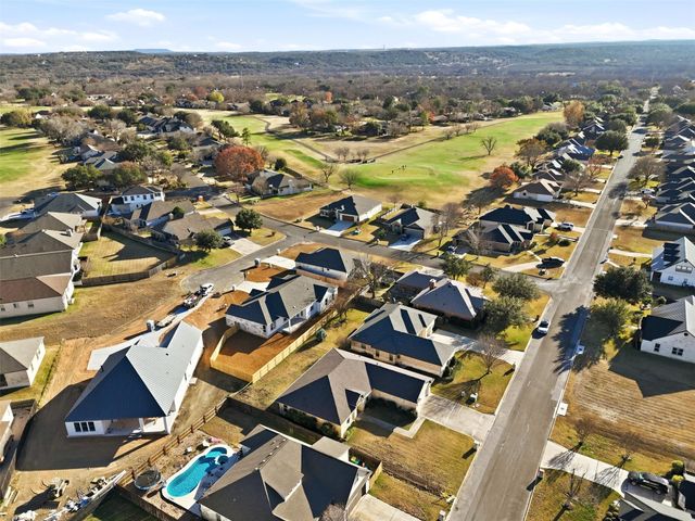 127 Turkey RUN, Meadowlakes, TX 78654