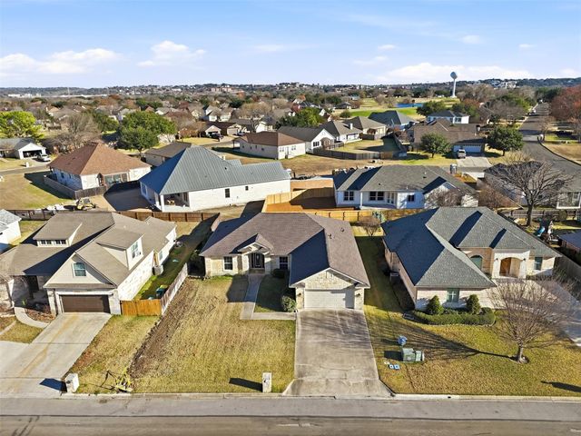 127 Turkey RUN, Meadowlakes, TX 78654