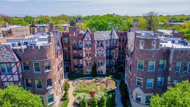 5717 N Kimball Avenue 2N, Chicago, IL 60659