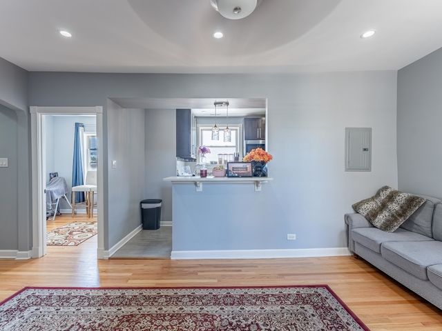 5717 N Kimball Avenue 2N, Chicago, IL 60659