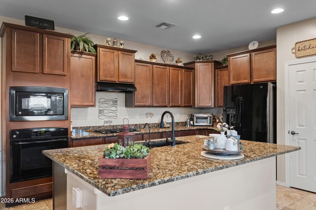 42774 W DARTER Drive, Maricopa, AZ 85138