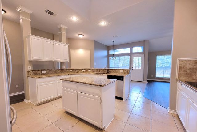 1604 Knoll Ridge Circle, Corinth, TX 76210