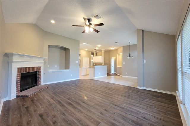 1604 Knoll Ridge Circle, Corinth, TX 76210