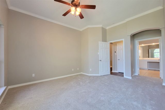 1604 Knoll Ridge Circle, Corinth, TX 76210